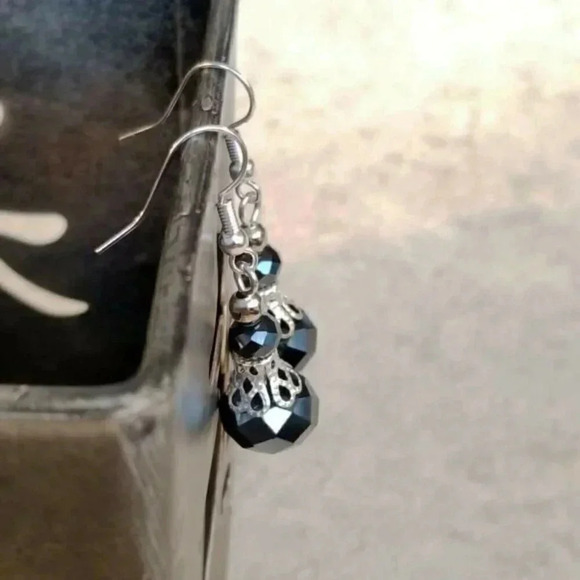Handcrafted Victorian Black Crystal Silver Filigree Basket Earrings - Picture 2 of 8